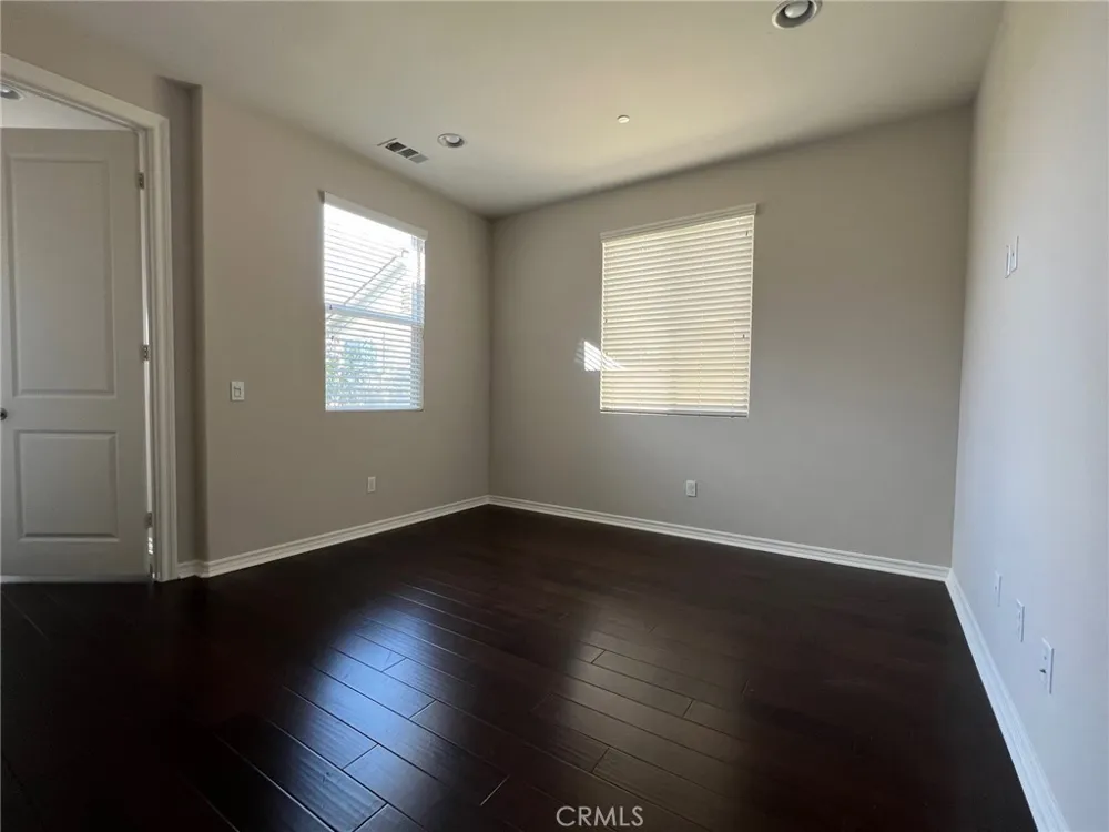 789 E Sierra Madre Azusa, CA 91702