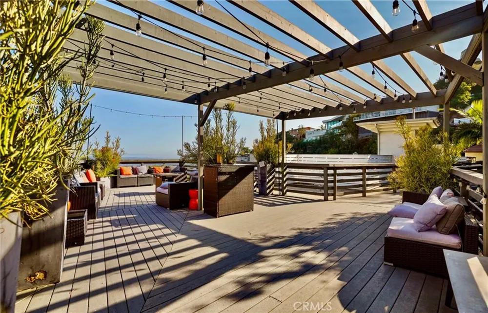 8835 Evanview Los Angeles, CA 90069