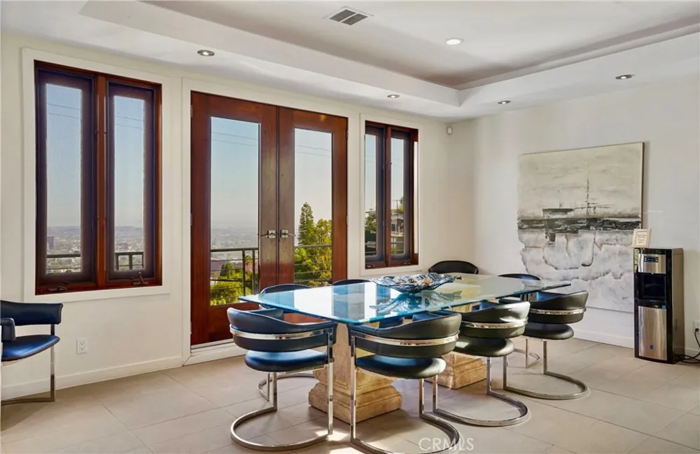 8835 Evanview Los Angeles, CA 90069
