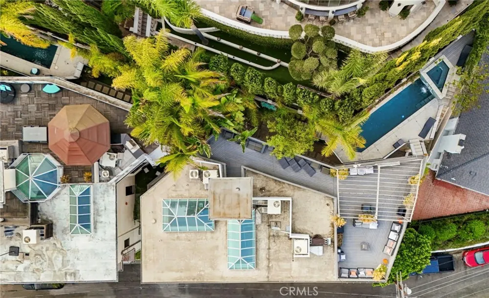 8835 Evanview Los Angeles, CA 90069