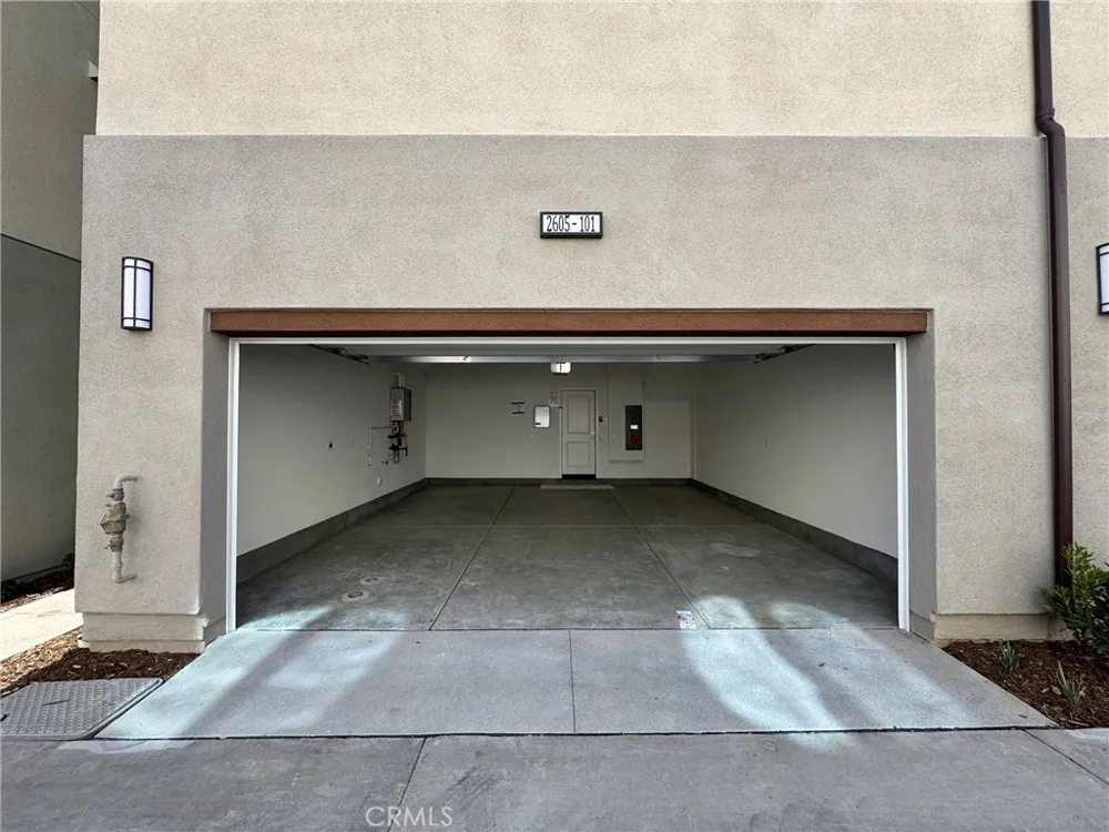 2605 Sprout #101 Corona, CA 92883
