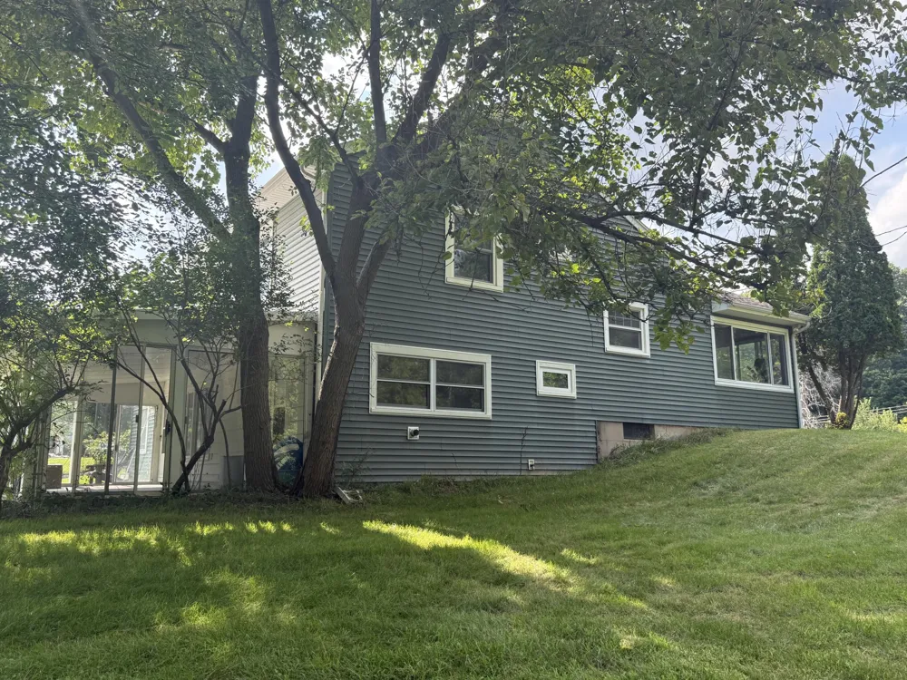 1122 W Green Street Hastings, MI 49058