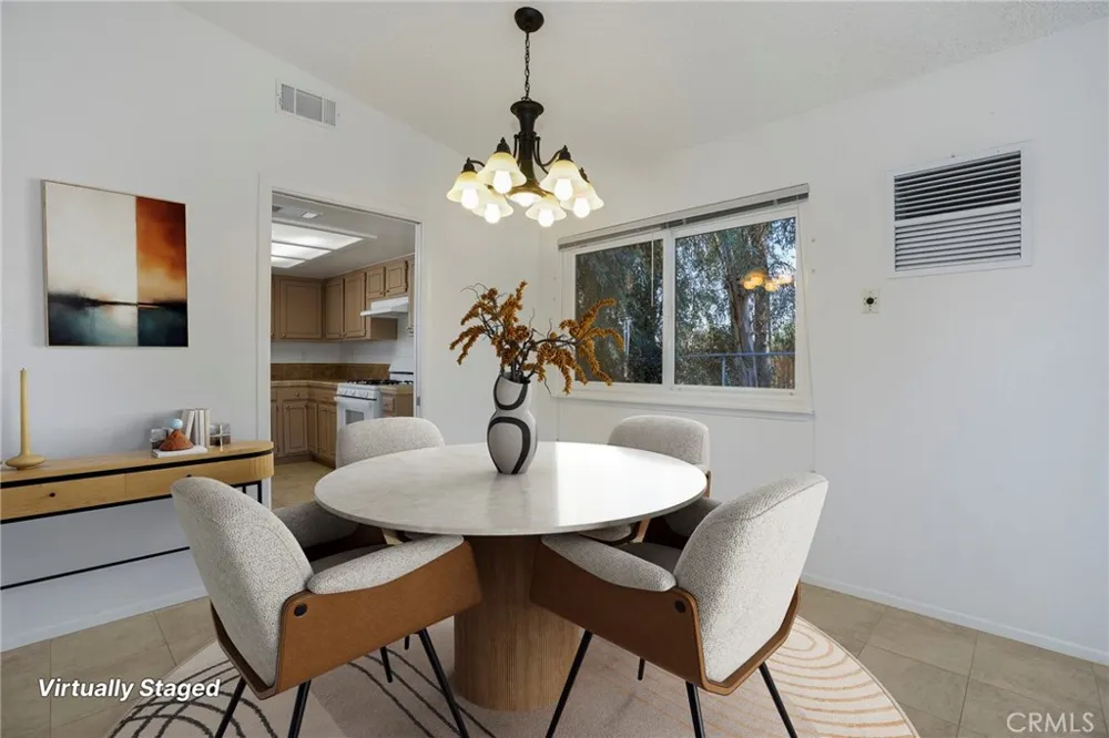 10133 E Avenue R8 Avenue Littlerock, CA 93543