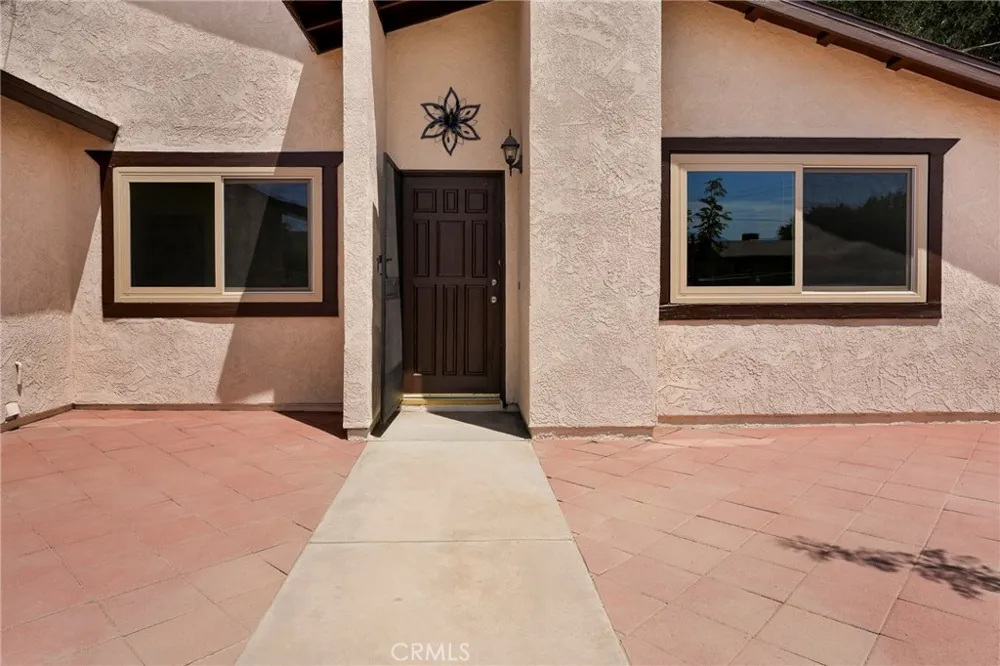 10133 E Avenue R8 Avenue Littlerock, CA 93543