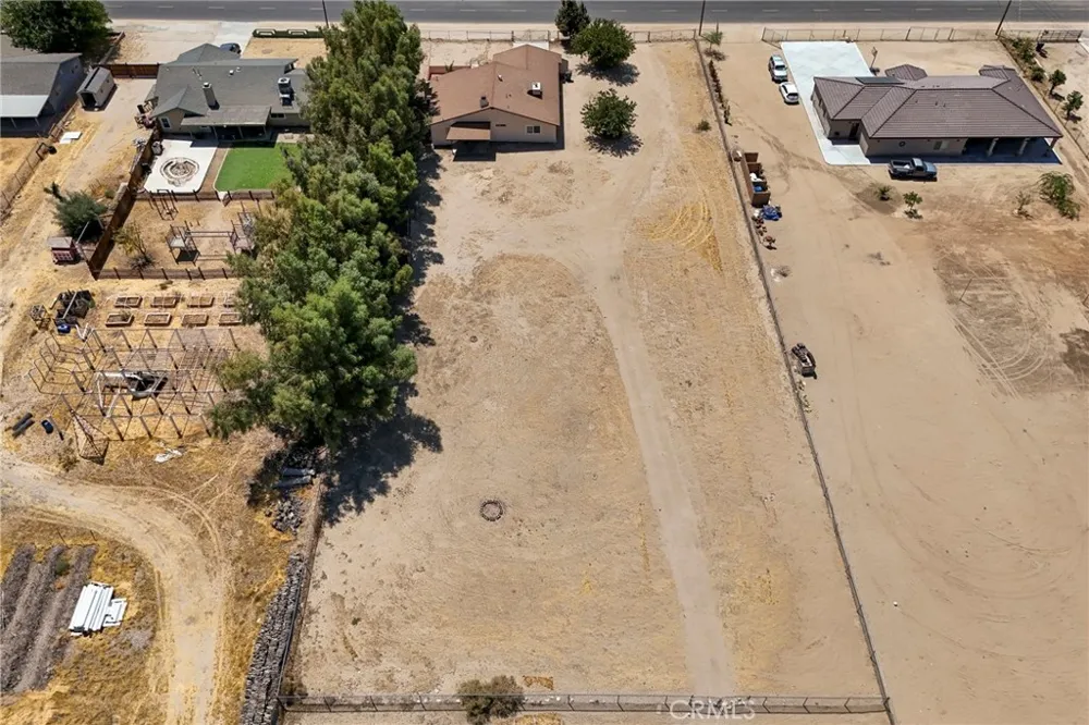10133 E Avenue R8 Avenue Littlerock, CA 93543