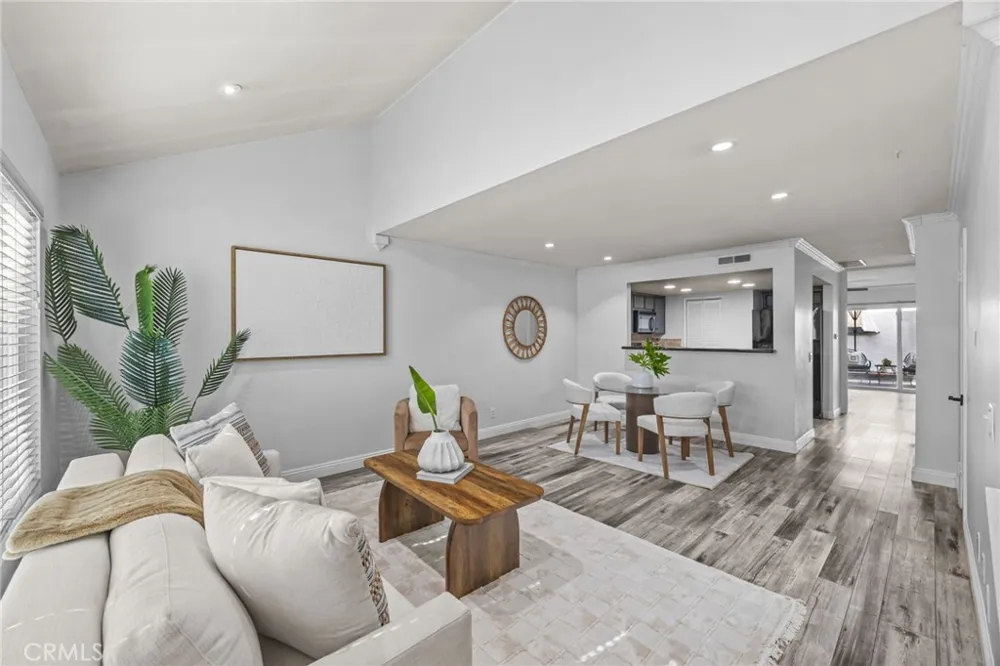 18741 Applewood Huntington Beach, CA 92646