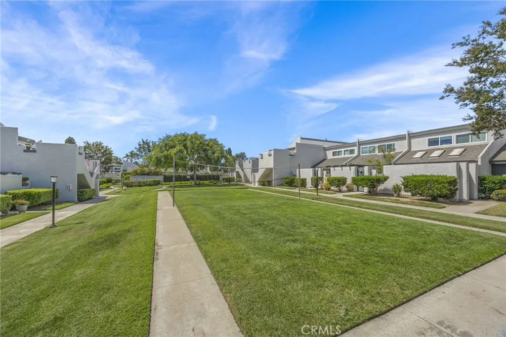 18741 Applewood Huntington Beach, CA 92646