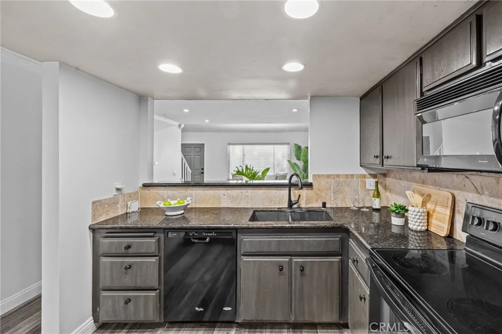 18741 Applewood Huntington Beach, CA 92646