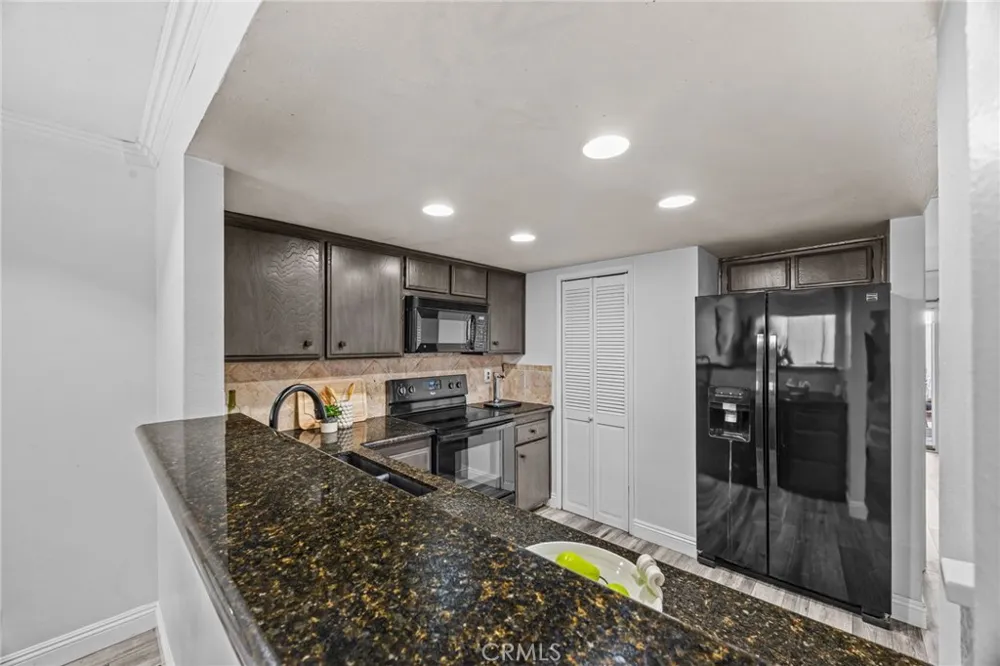 18741 Applewood Huntington Beach, CA 92646