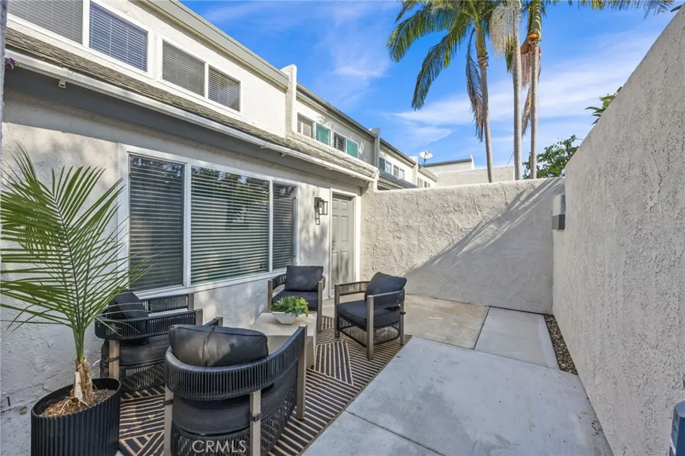 18741 Applewood Huntington Beach, CA 92646