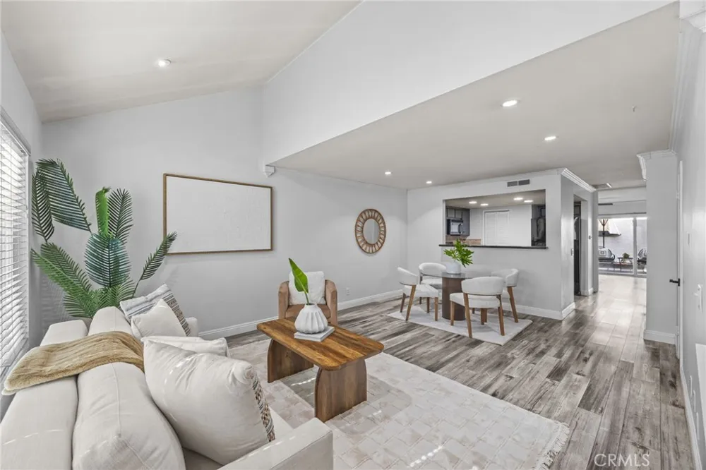 18741 Applewood Huntington Beach, CA 92646