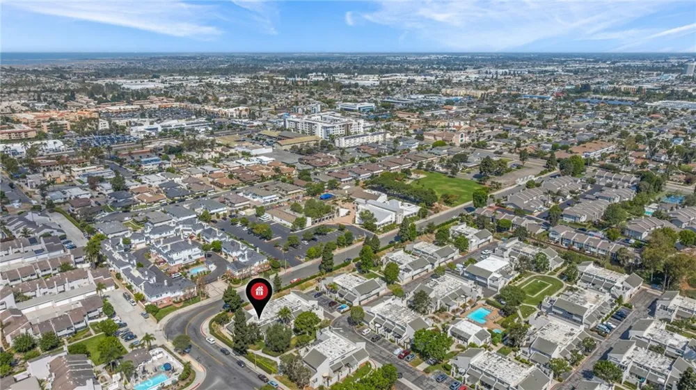 18741 Applewood Huntington Beach, CA 92646