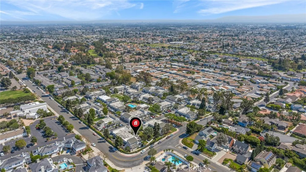 18741 Applewood Huntington Beach, CA 92646