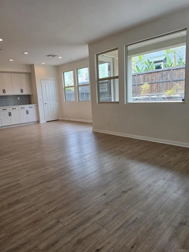 1233 Calle Pomelo #3 Chula Vista, CA 91913