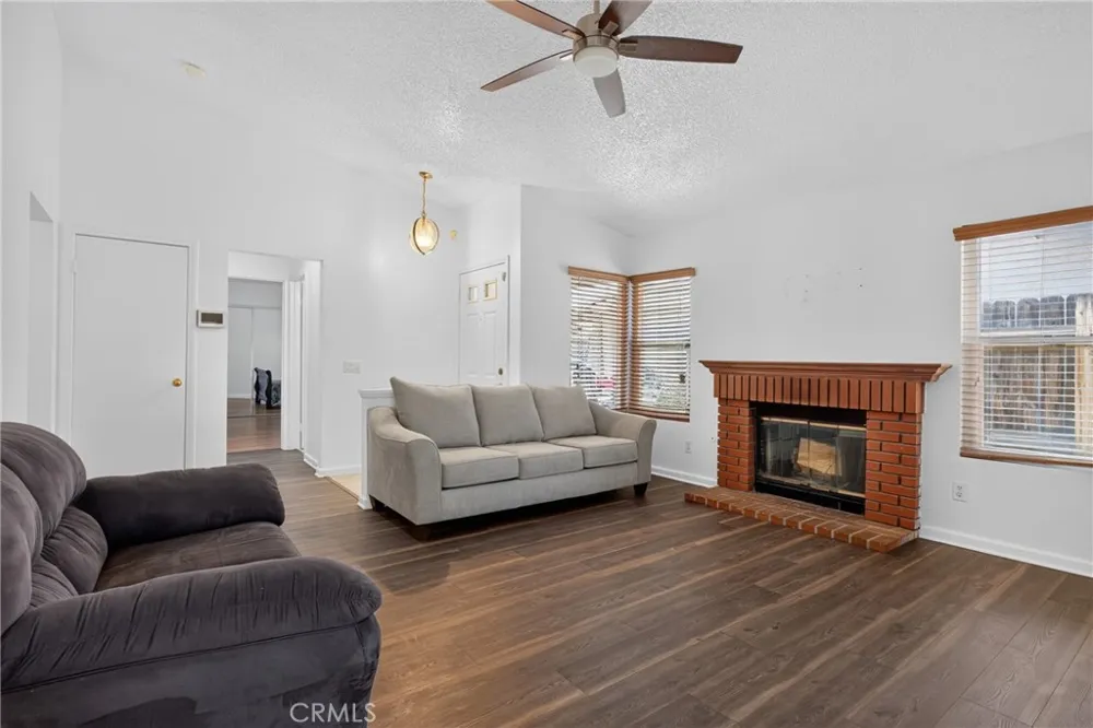 37023 Turner Drive Palmdale, CA 93550