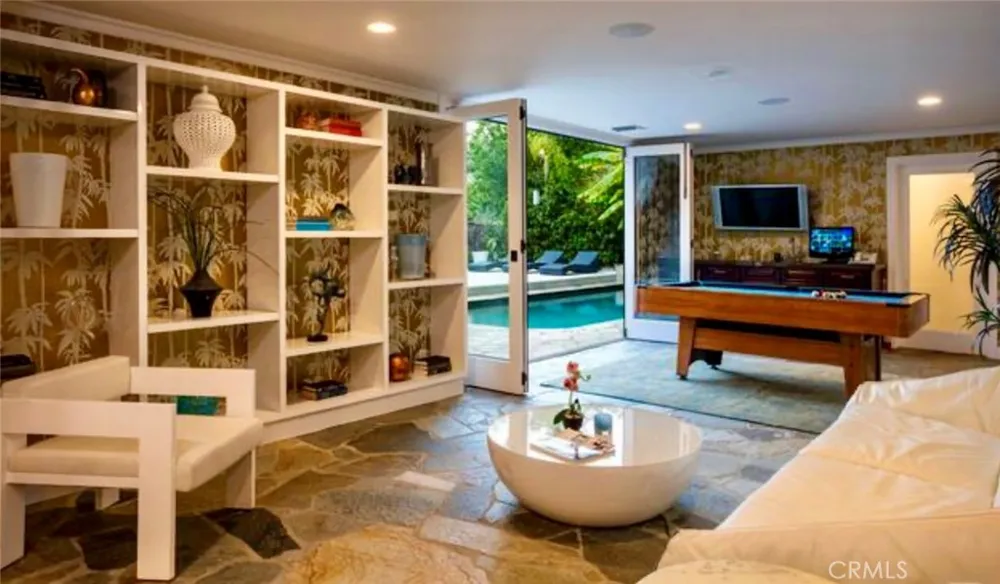 7218 Mulholland Los Angeles, CA 90068