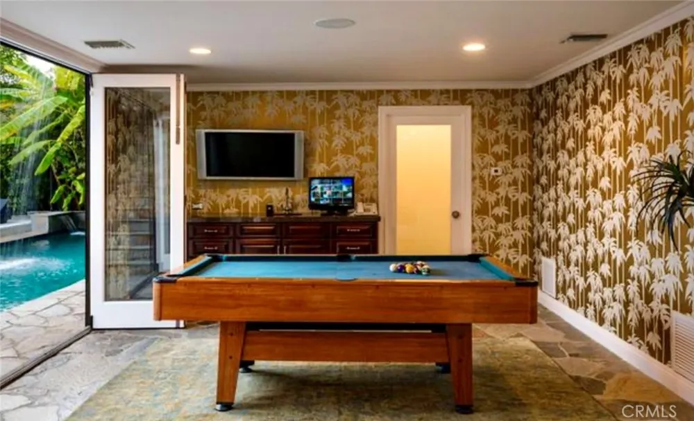 7218 Mulholland Los Angeles, CA 90068