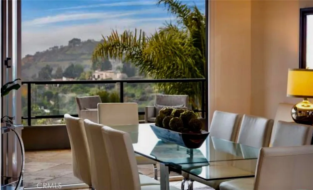 7218 Mulholland Los Angeles, CA 90068