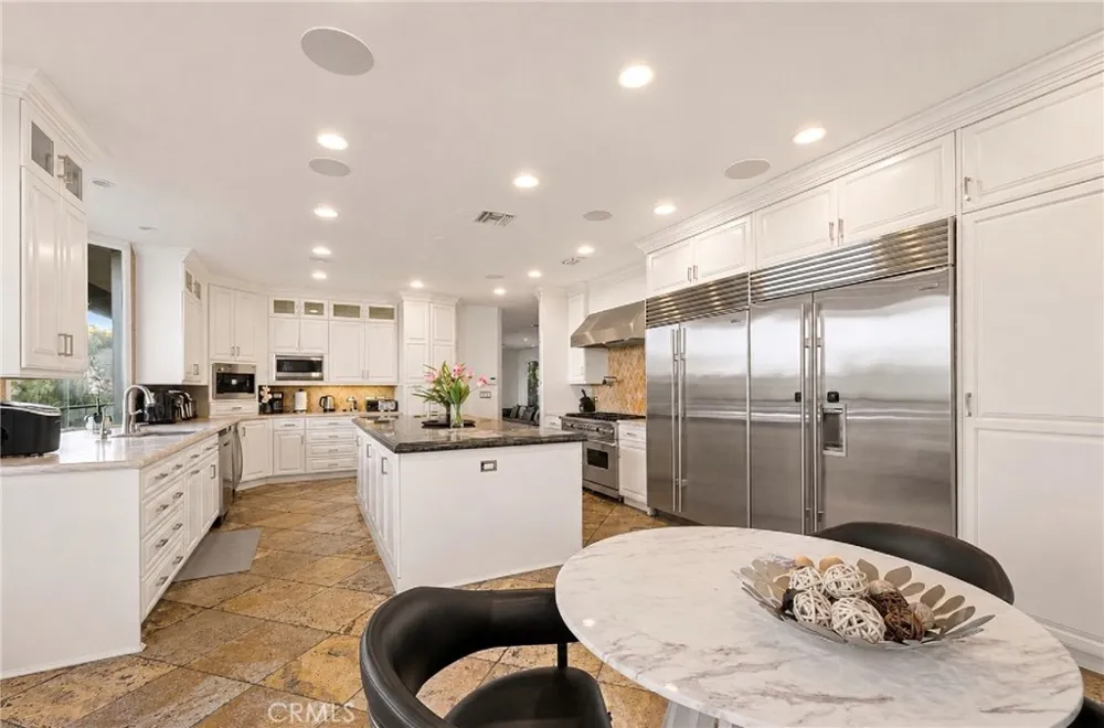 7218 Mulholland Los Angeles, CA 90068