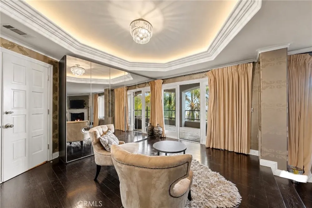 7218 Mulholland Los Angeles, CA 90068
