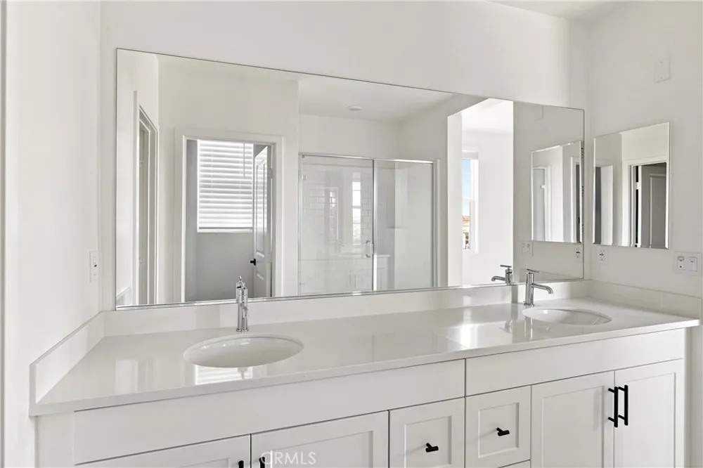12903 Paradiso Eastvale, CA 92880