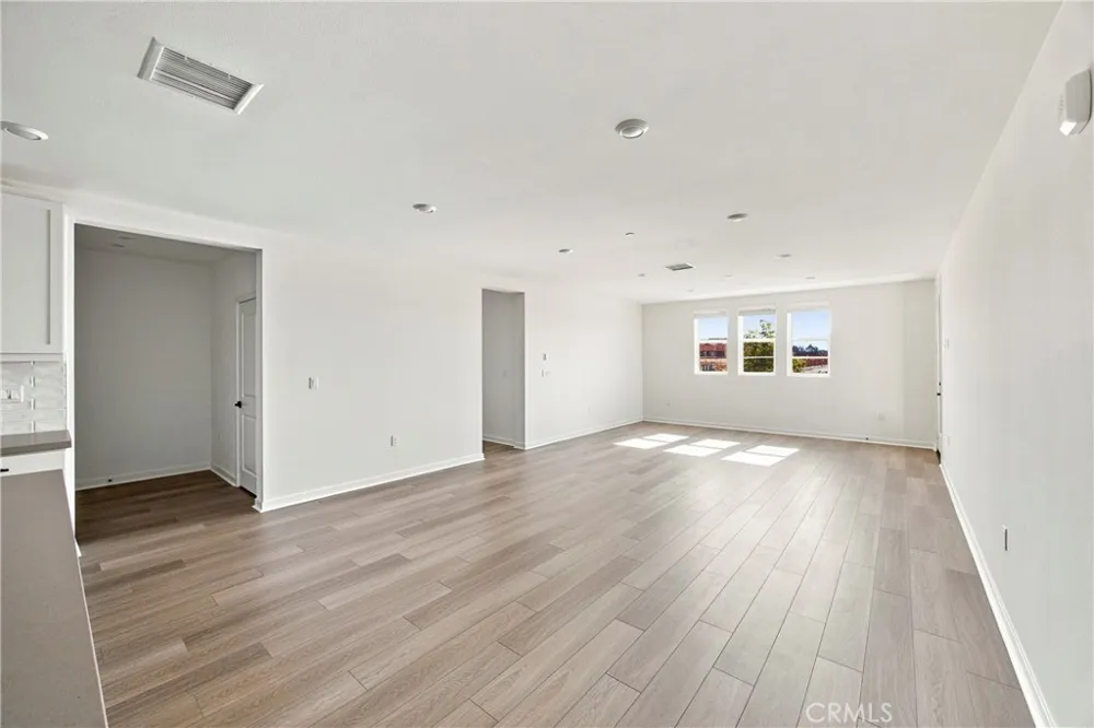 12903 Paradiso Eastvale, CA 92880