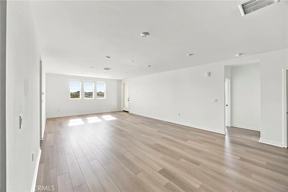 12903 Paradiso Eastvale, CA 92880