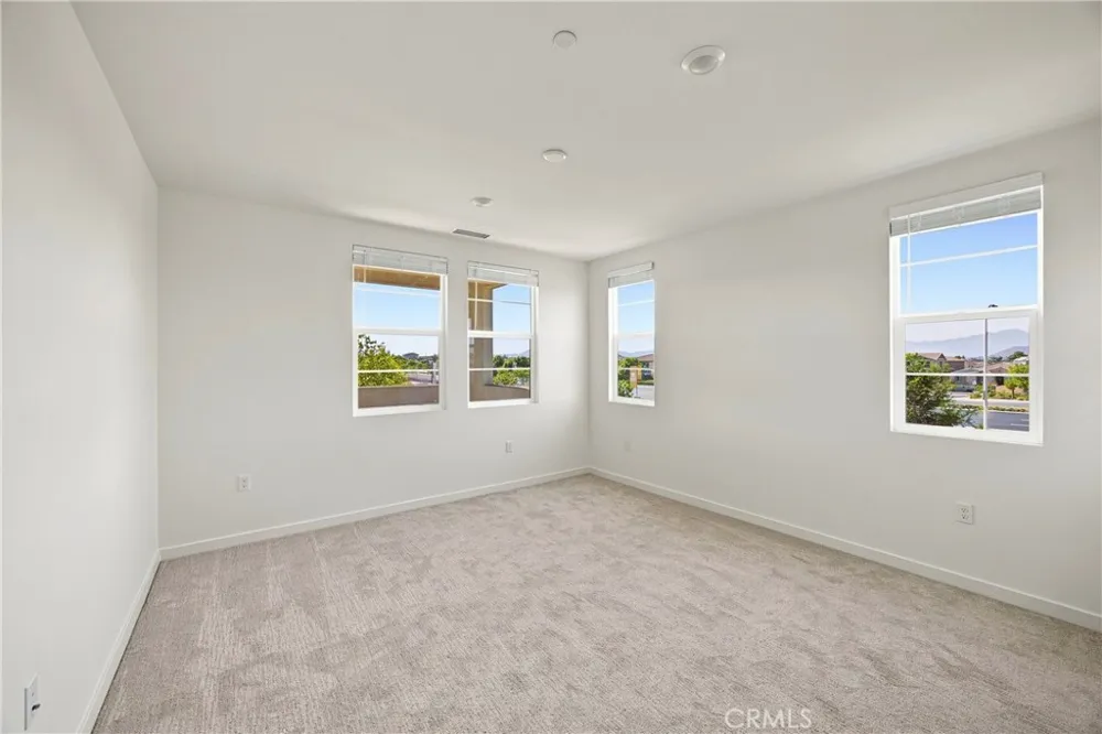 12903 Paradiso Eastvale, CA 92880