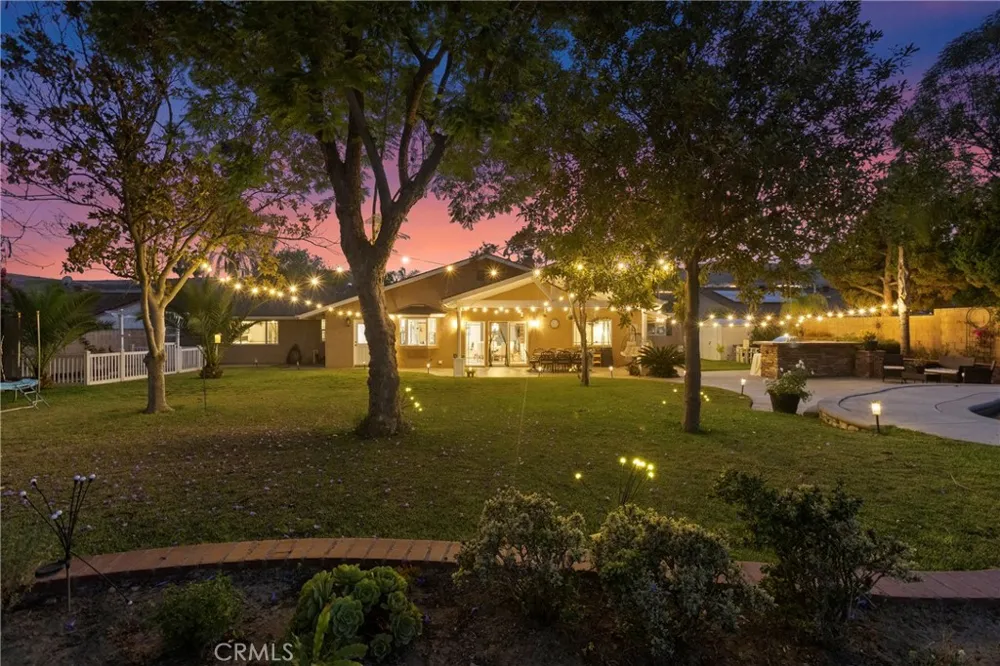 220 Copa De Oro Drive Brea, CA 92823