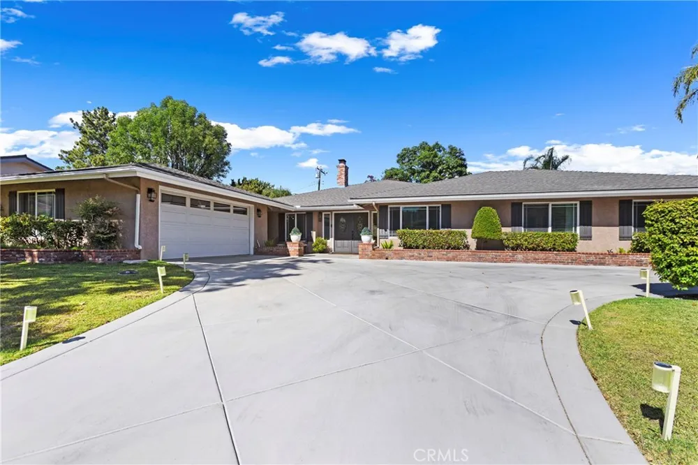 220 Copa De Oro Drive Brea, CA 92823