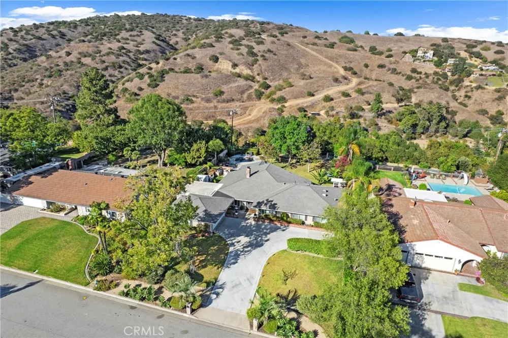 220 Copa De Oro Drive Brea, CA 92823