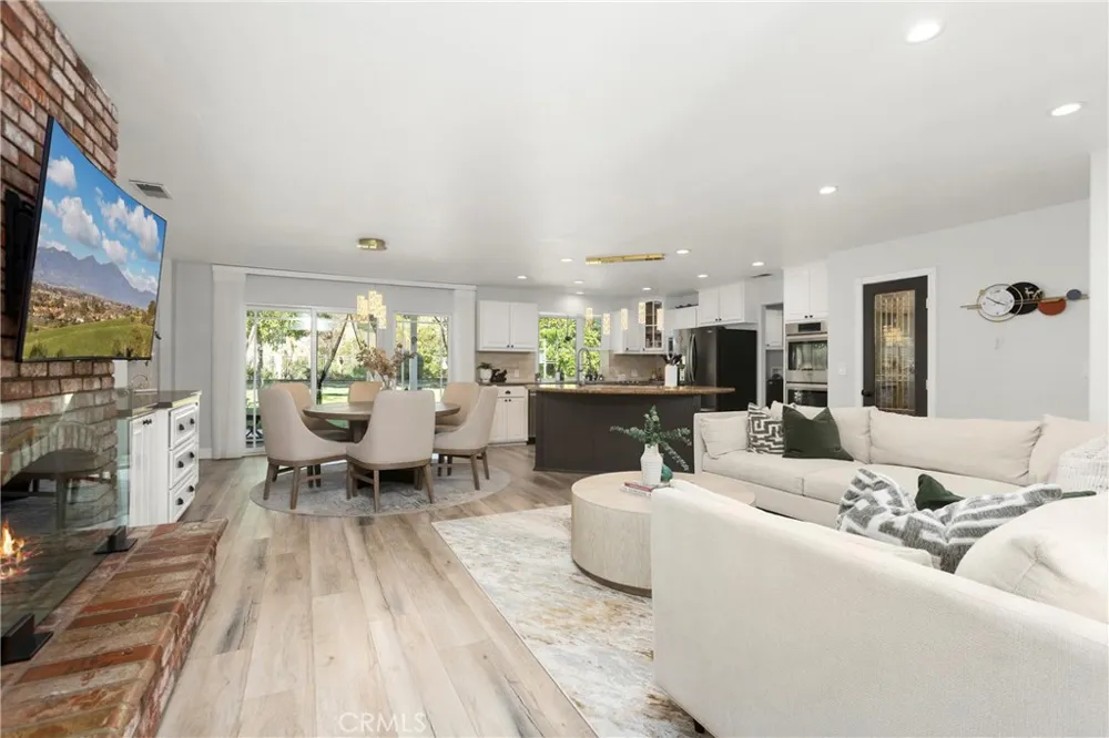 220 Copa De Oro Drive Brea, CA 92823