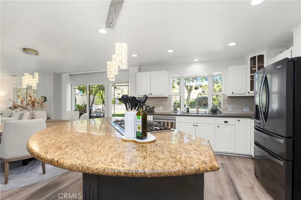 220 Copa De Oro Drive Brea, CA 92823
