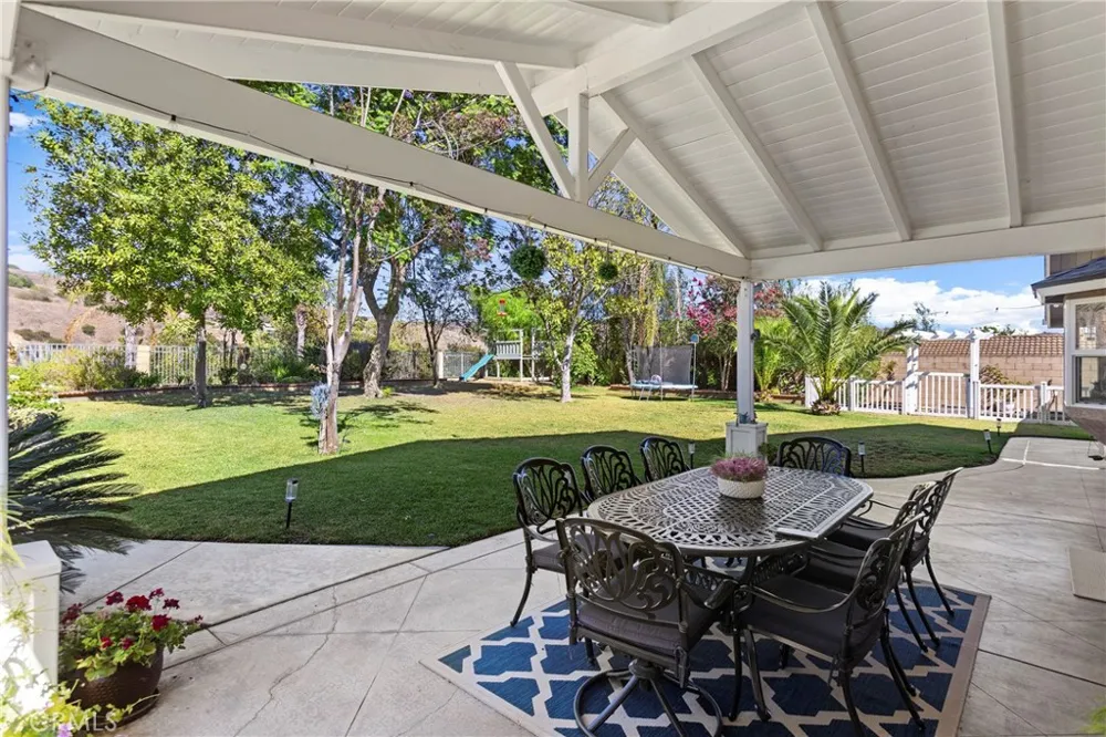 220 Copa De Oro Drive Brea, CA 92823
