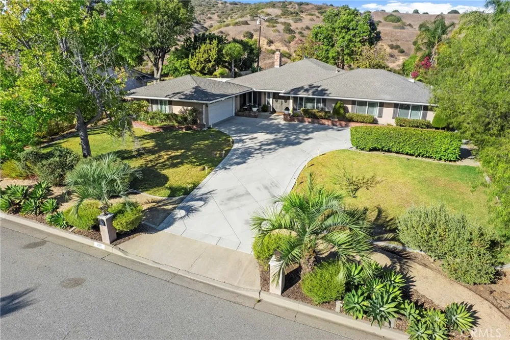 220 Copa De Oro Drive Brea, CA 92823