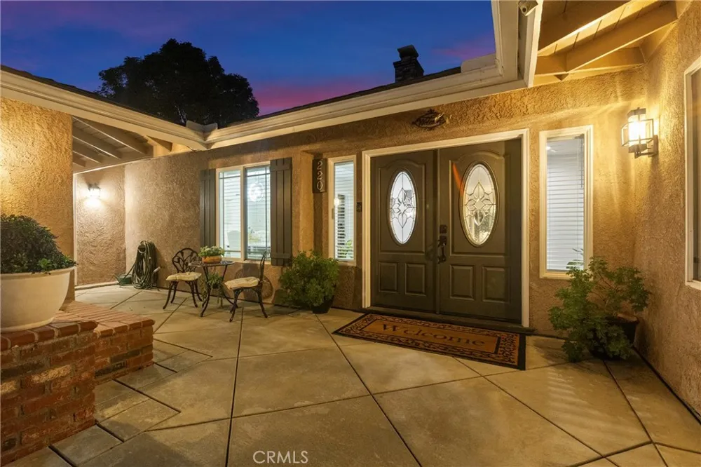 220 Copa De Oro Drive Brea, CA 92823