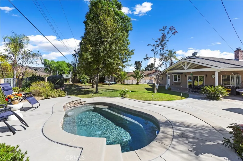 220 Copa De Oro Drive Brea, CA 92823
