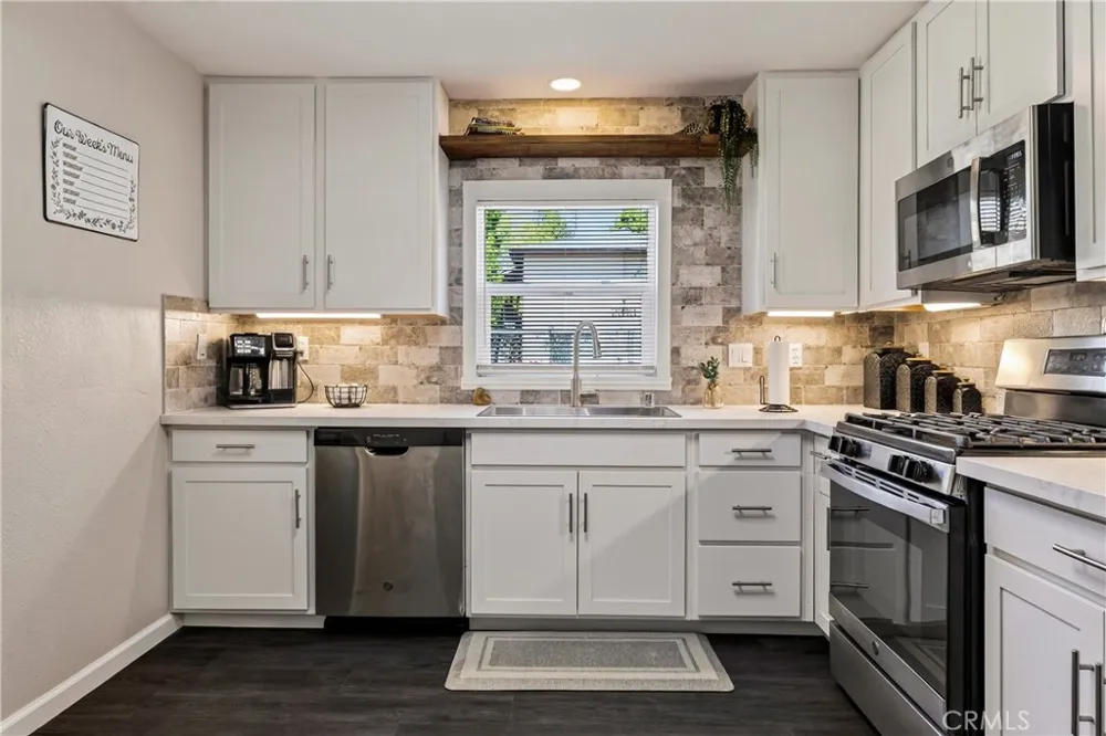 2303 Floral Chico, CA 95926