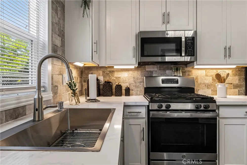 2303 Floral Chico, CA 95926