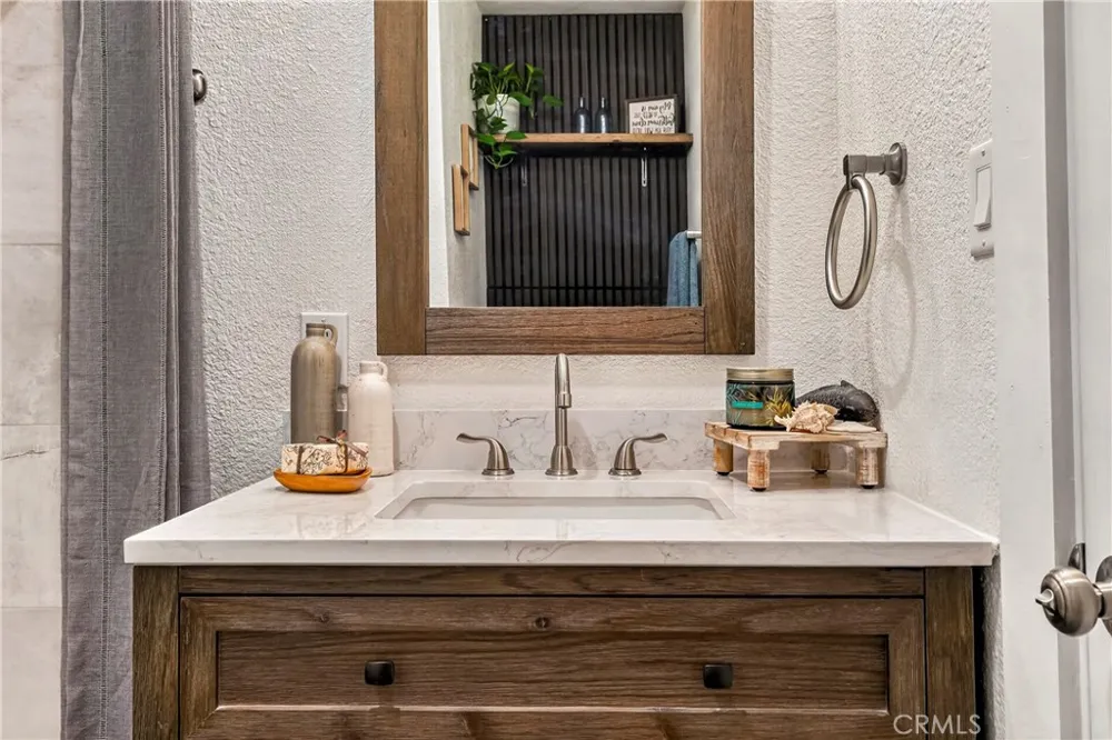 2303 Floral Chico, CA 95926