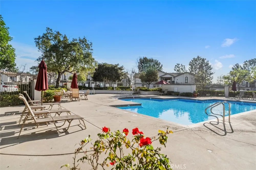 135 Chaumont Lake Forest, CA 92610