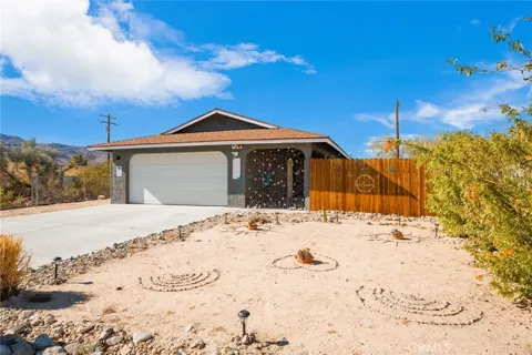 6166 Mariposa Avenue
