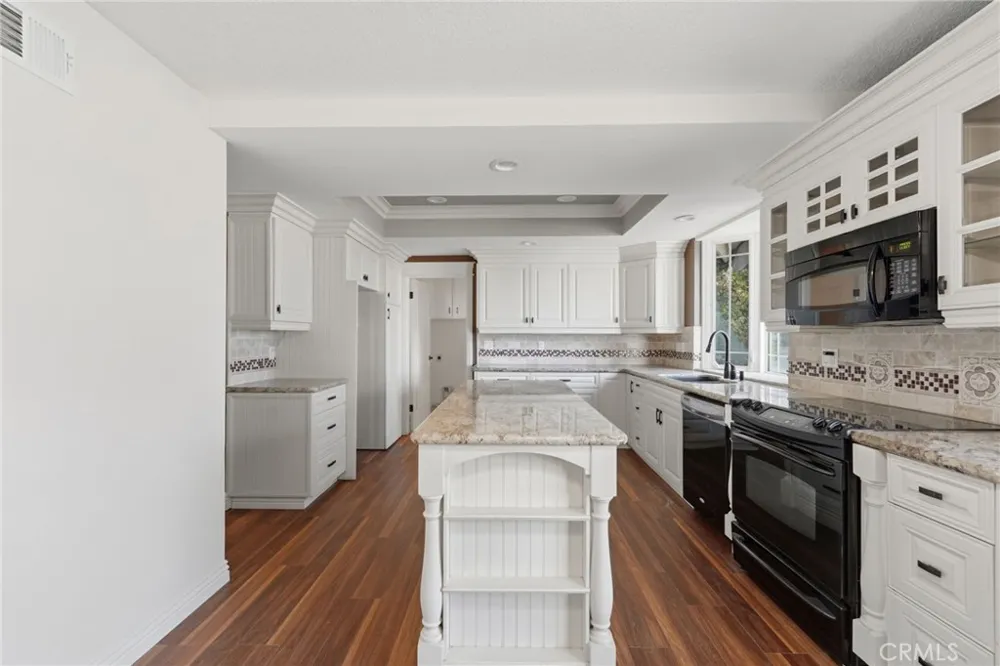 1860 Old Canyon Hacienda Heights, CA 91745