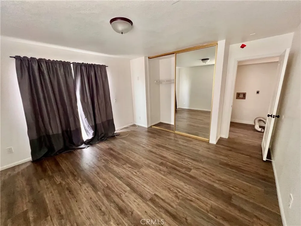 129 W Palmyra Orange, CA 92866