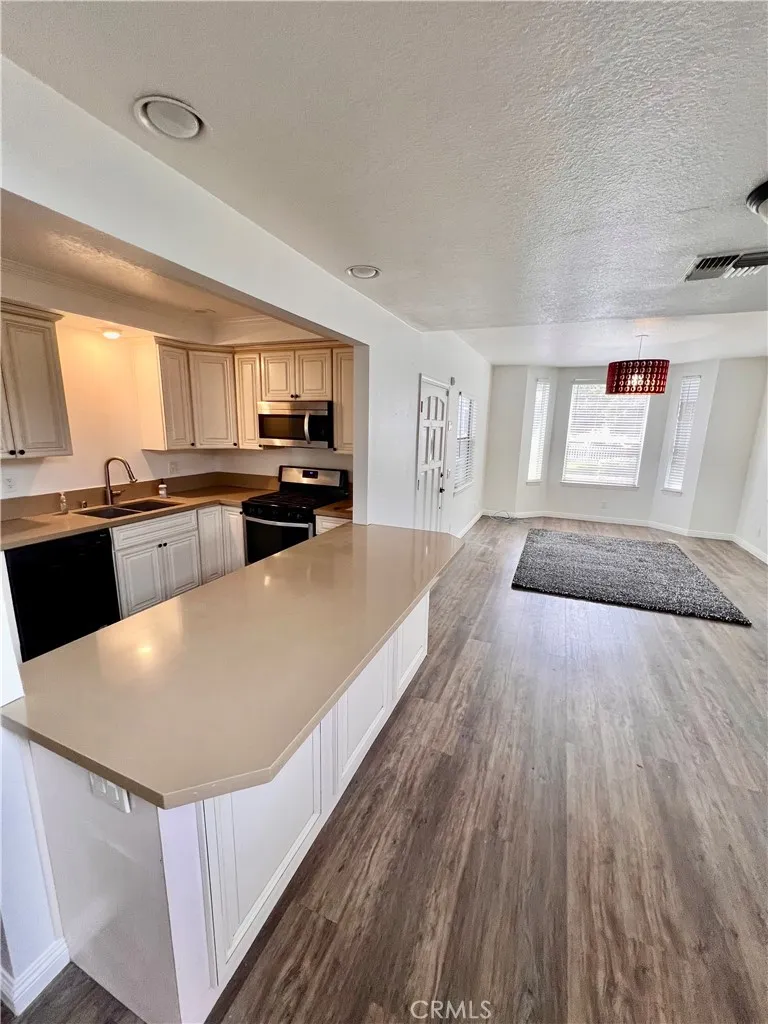 129 W Palmyra Orange, CA 92866