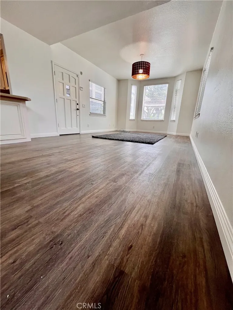 129 W Palmyra Orange, CA 92866