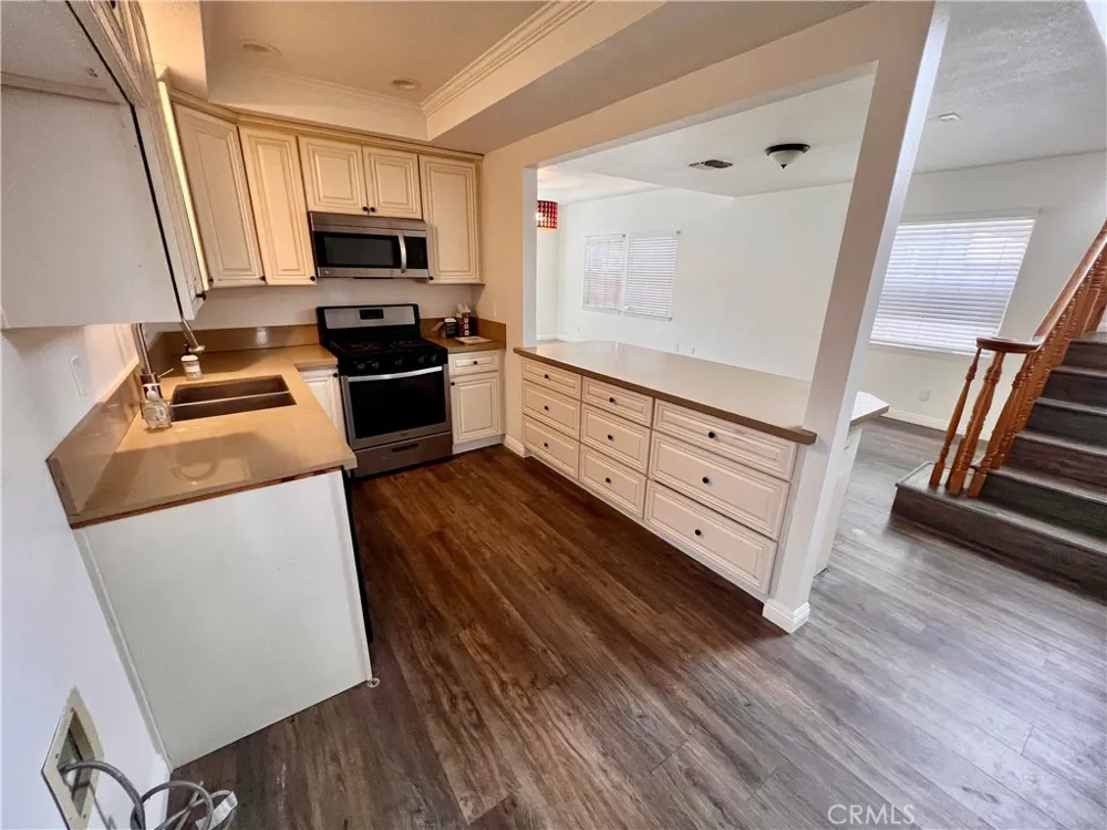 129 W Palmyra Orange, CA 92866