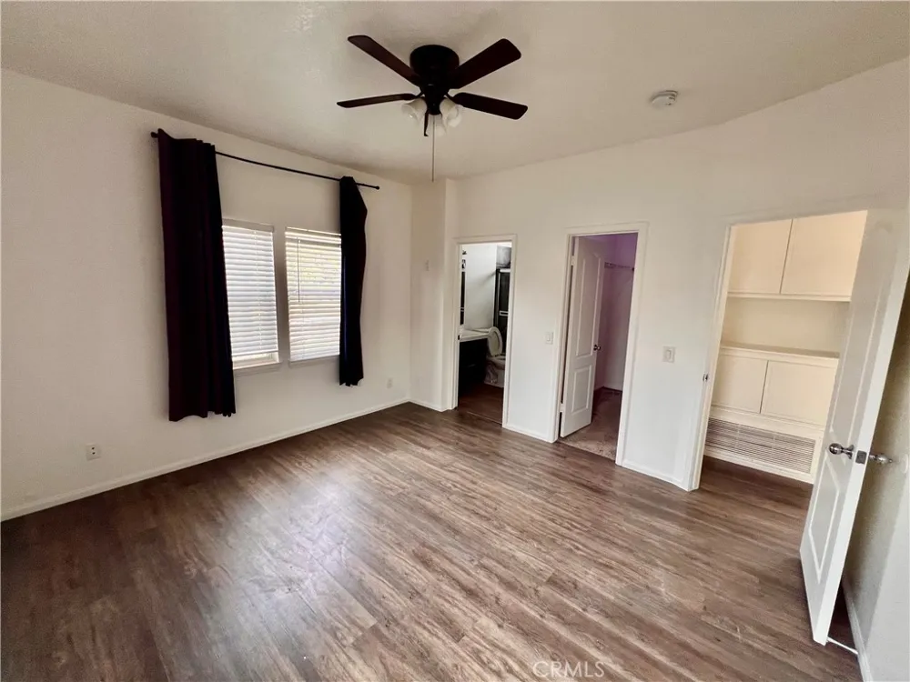 129 W Palmyra Orange, CA 92866