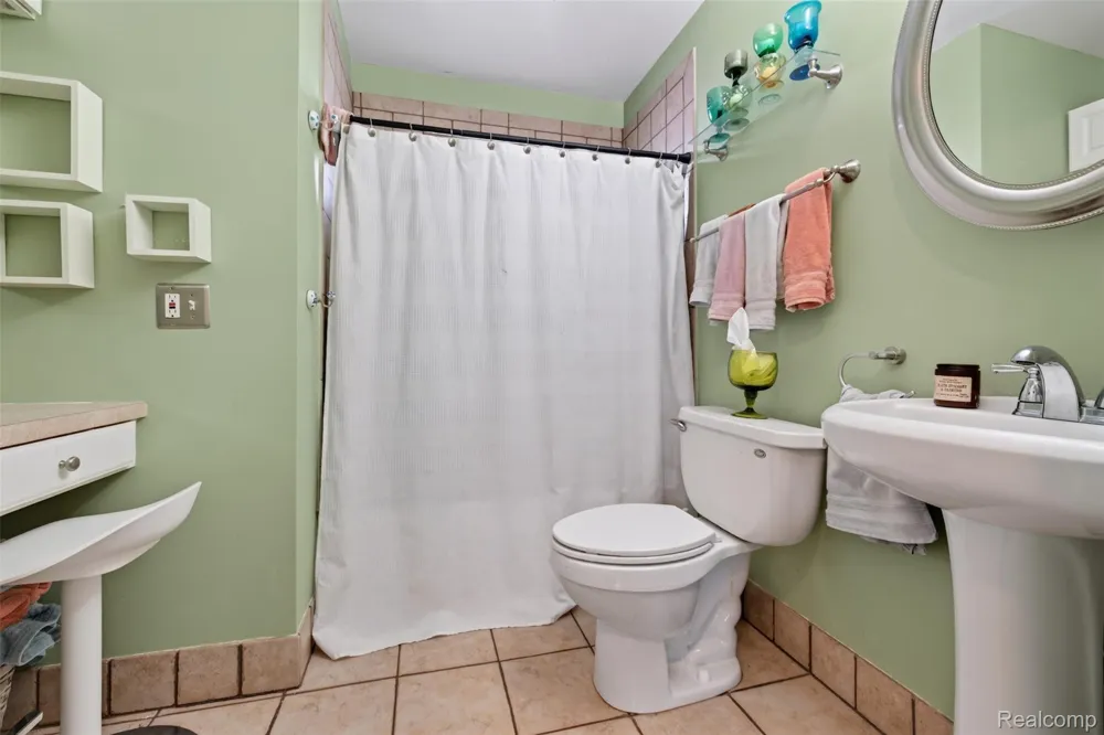 3676 Phillips Avenue Berkley City, MI 48072