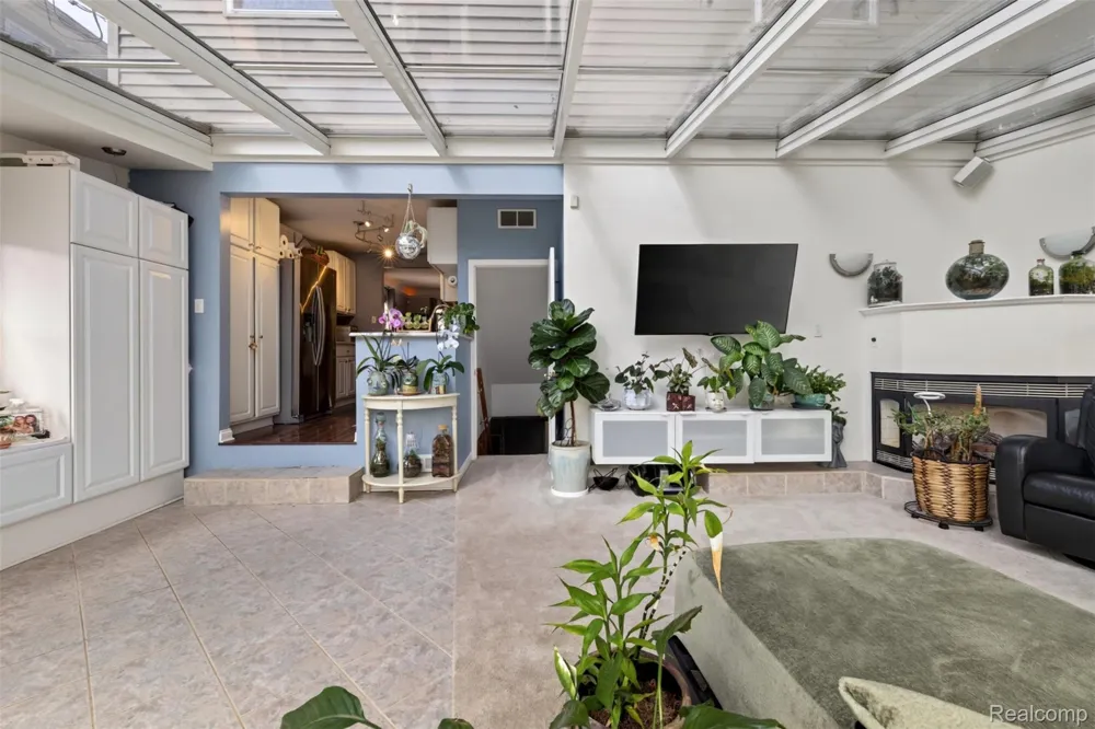 3676 Phillips Avenue Berkley City, MI 48072